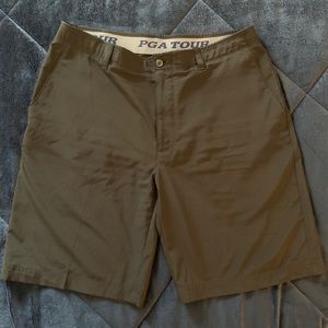 Men’s 34 PGA lightweight black wicking golf shorts